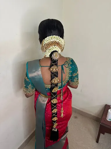 Image of: Kamzz Beauty Lounge In Choolai