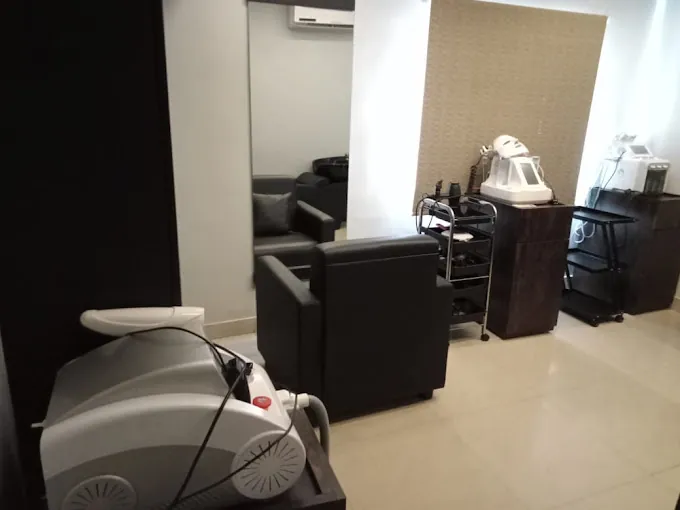 Image of: Le Thia Cares In Anna Nagar 7