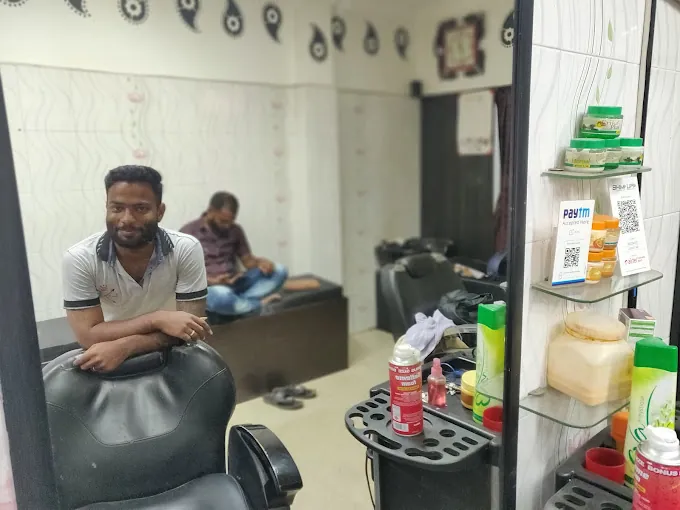Image of: Look At Me Saloon In Choolai