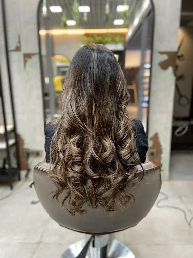 Image of: Madans Makeover Luxury Salon In Alwarpet 2