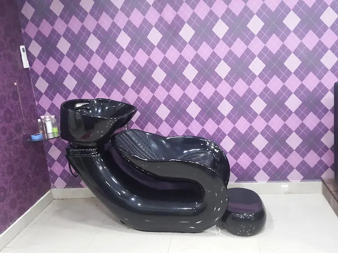 Image of: Manjus Family Salon In Kotturpuram 5