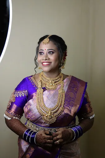Image of: Naturals Glow Ladies Beauty Salon In Adyar