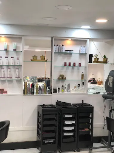 Image of: Plsh Unisex Salon In Chennai 3