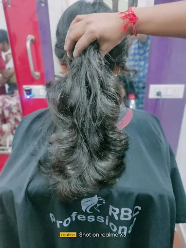 Image of: R2B Makeup Studio Beauty Parlour In George Town 2