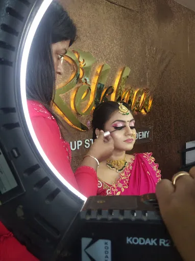 Image of: Rekha Make In Chennai 3