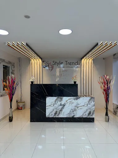 Image of: Style Trends Luxury Unisex Salon In Anna Nagar