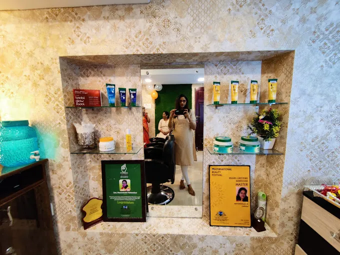 Image of: Swathy Beauty Parlour In Anna Nagar