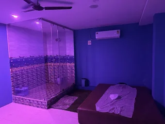 Image of: Green Flower Beauty Saloon In Velachery