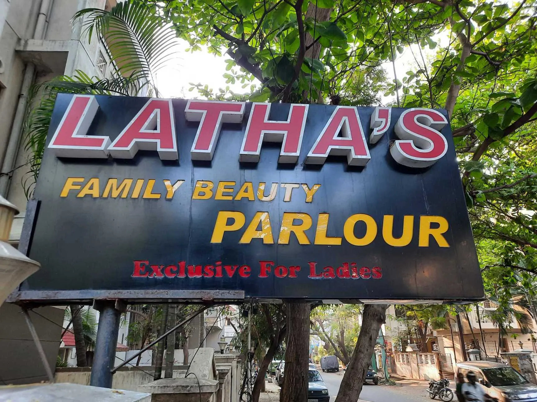 Image of: Lathas Beauty Parlour In Kodambakkam