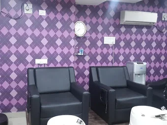 Image of: Manjus Family Salon In Kotturpuram