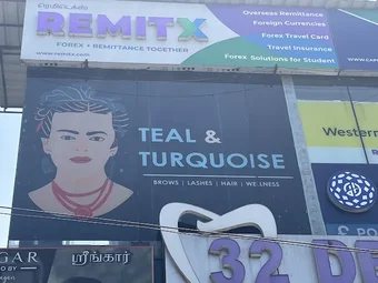 Image of: Teal And Turquoise Studio In Anna Nagar