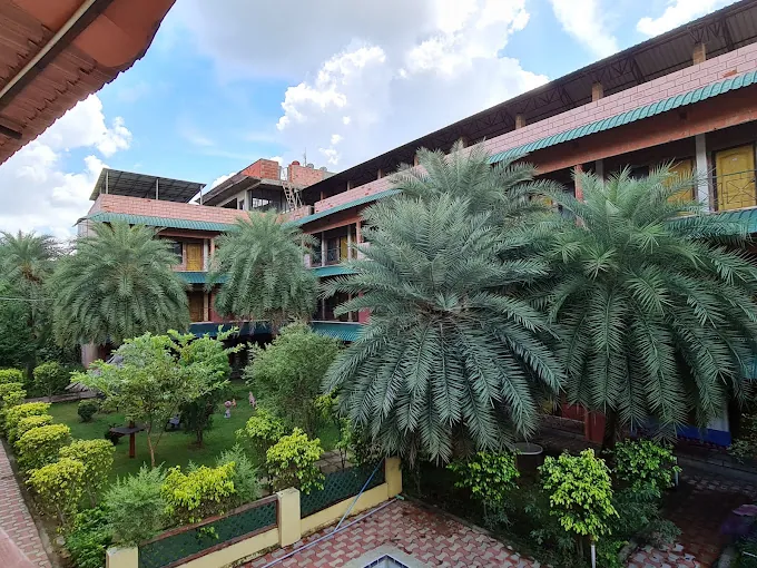 Image of: Aayushmaan Nature Cure Health Centre In Koyambedu