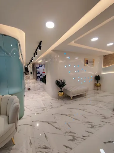 Image of: Apollo Dental Best Dental Clinic In Nungambakkam 4