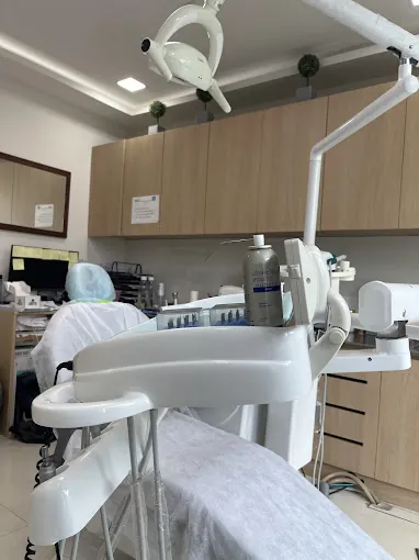 Image of: Apollo Dental Clinic In Kotturpuram