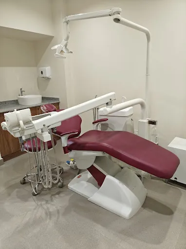 Image of: Dhanya Dental Clinic In Thiruvanmiyur
