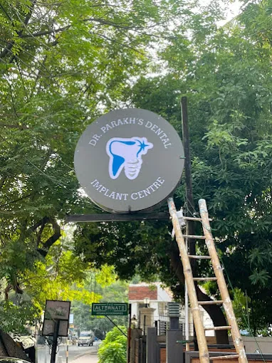 Image of: Dr Parakhs Dental And Implant In Kilpauk
