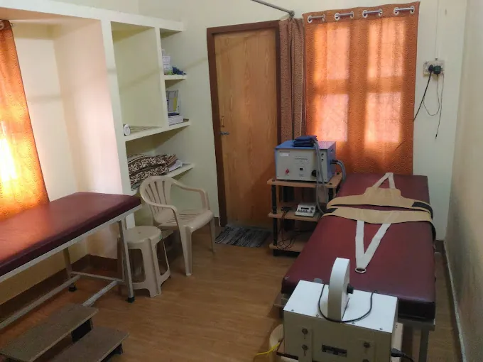 Image of: Eniya Physio Theraphy Clinic In Virugambakkam 5