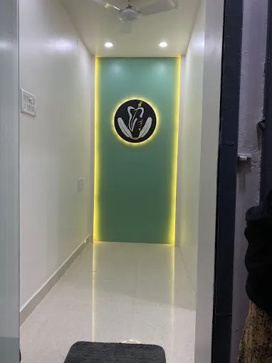 Image of: Feathers Dental In Virugambakkam