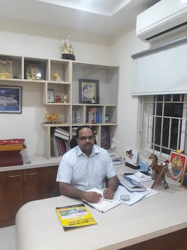 Image of: Healthcare Clinic In Thiruvanmiyur 3