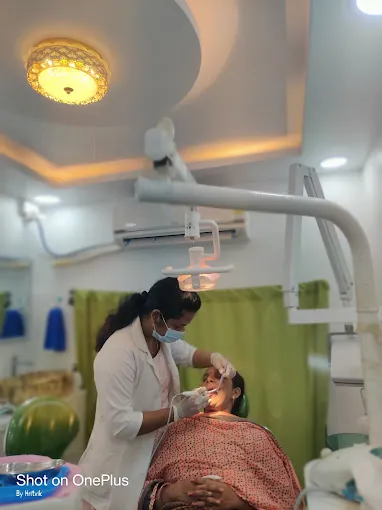 Image of: Hemarun Dental Clinic And Lab In Perambur