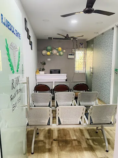 Image of: R J Medical Center In Thiruvanmiyur