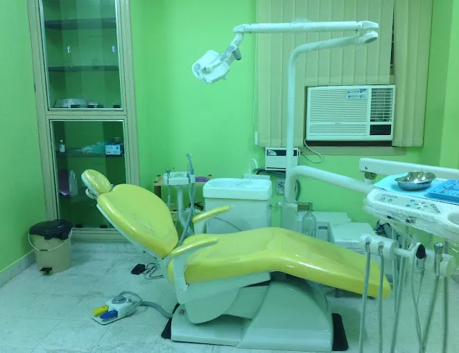 Image of: Radiant Smile Dental Clinic Dr In Virugambakkam 2