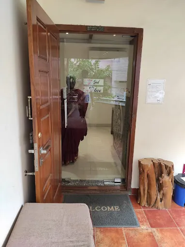 Image of: Sargunars Dental Care In Egmore 3