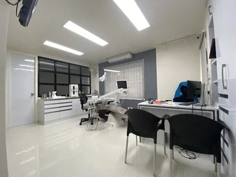 Image of: Rds Dental Center In Thiruvanmiyur