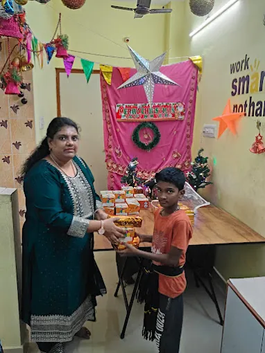 Image of: Achiever Academy In Kolathur 3