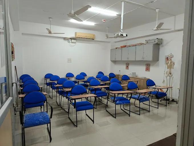 Image of: Amet City College In Villivakkam 2