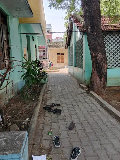 Image of: C Annapoorani Ammal Middle School In Mambalam 3