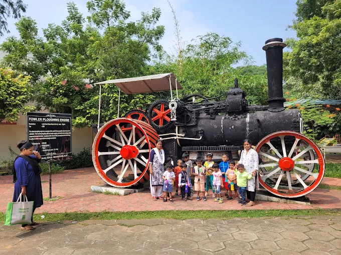 Image of: Chuttys Montessori Play School In Virugambakkam