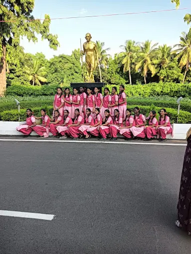 Image of: Guntur Subbiah Pillai Girls School In T Nagar