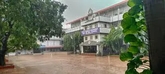 Image of: Holy Family Convent Matriculation School In Medavakkam