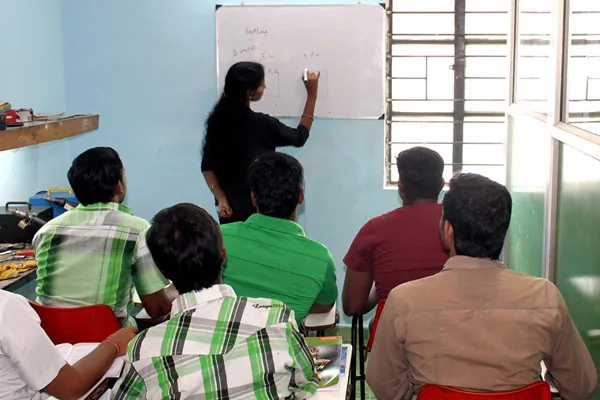 Image of: Ita Cellphone Mobile Service Training In Chennai 2