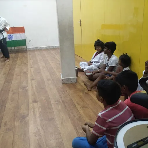 Image of: Little Tin Academy In Kolathur