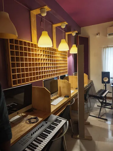 Image of: Muzik Lounge School Of Audio In Vadapalani