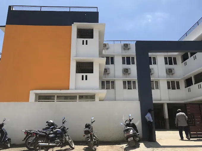 Image of: Narayana School In Koyambedu