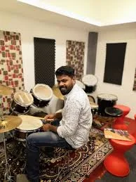 Image of: Riffs Academy Of Music In Ambattur