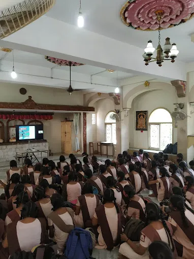 Image of: Sarada Vidyalaya Model Girls School In T Nagar