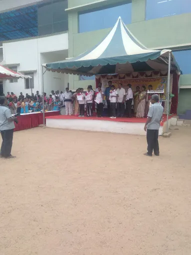 Image of: Shri Krishnaswamy Matriculation School In Villivakkam