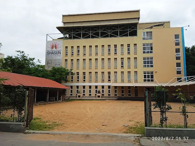Image of: Shri Shankarlal Sundarbai Shasun Jain College In T Nagar 3