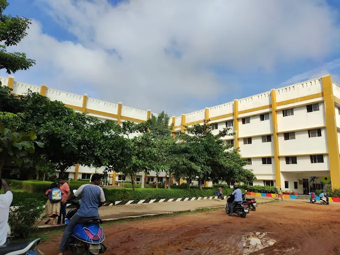 Image of: Sri Krish International School In Kundrathur 2