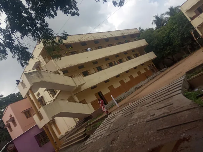 Image of: St Helen Girls Higher School In St Thomas Mount