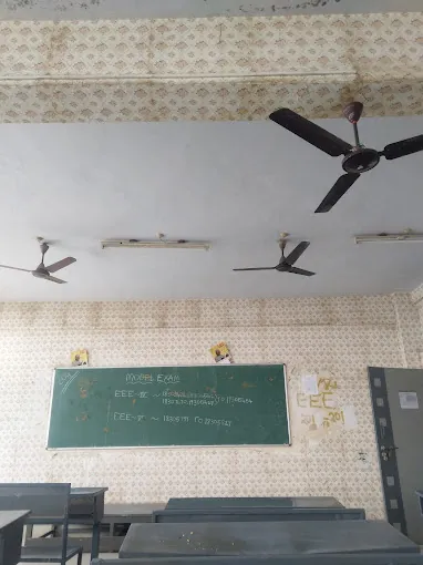 Image of: Thai Moogambigai Polytechnic College In Mogappair 3