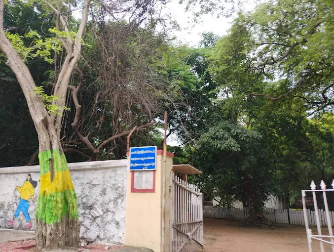Image of: Theosophical Academy In Adyar