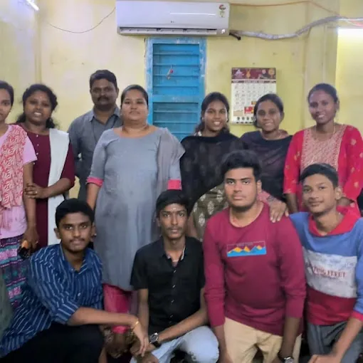 Image of: Yellow Vibes Academy In Kodambakkam