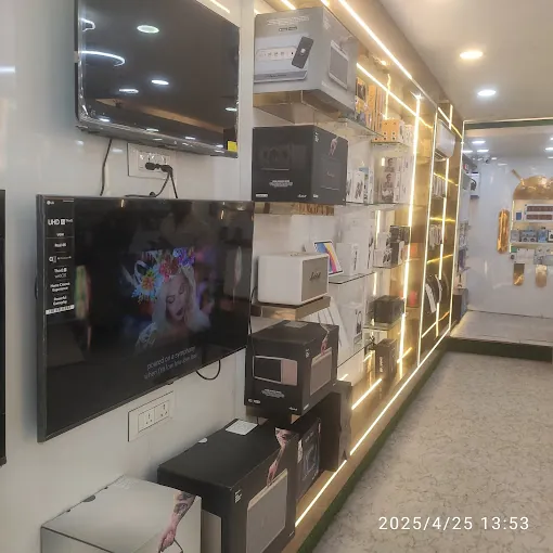 Image of: Electronics Avenue in Kodambakkam