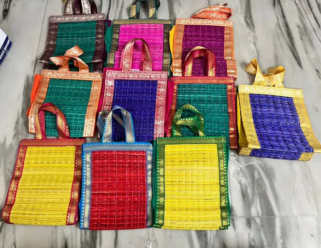 Image of: Ar Fashions And Gifts In Saligramam