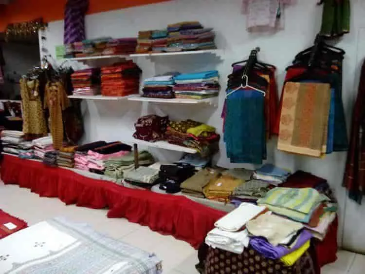 Image of: Garvi Gurjari Emporium In Egmore